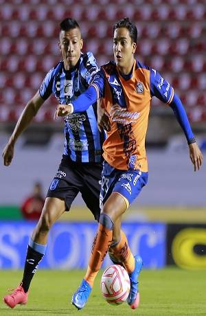 Club Puebla saca el empate 1-1 en su visita a Querétaro