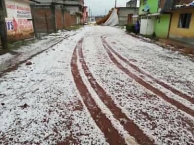 Chignahuapan se cubrió de blanco tras granizada