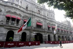 Calculan 100 contagios de COVID entre empleados del ayuntamiento de Puebla