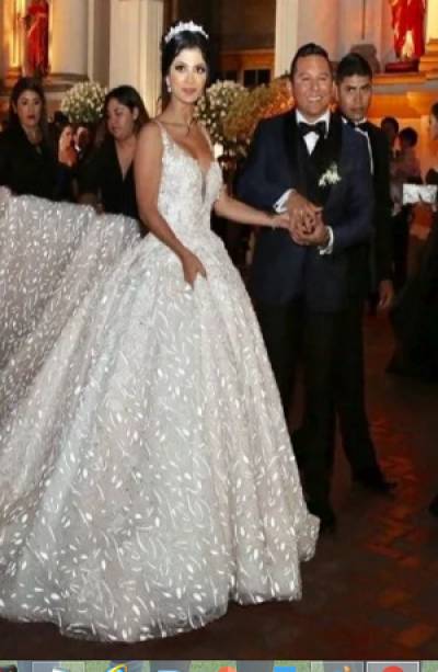Edwin Luna se casó con Kimberly Flores; fans reprueban indiferencia de la novia