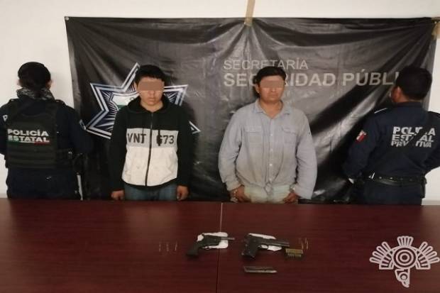 Portaban arma de fuego ilegal, policía los aseguraron en San Juan Epatlán