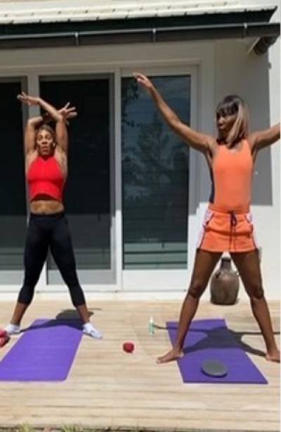 Venus y Serena Williams dan clases de yoga por redes sociales durante confinamiento