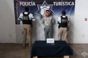Policía detuvo a sujeto con arma de fuego en el centro de Puebla