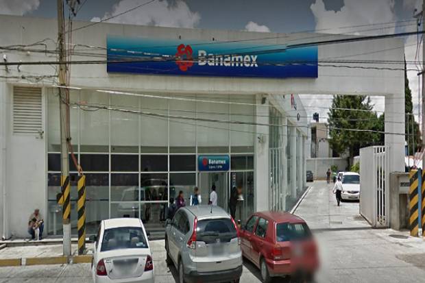 Solitario ladrón atracó sucursal Banamex en Xilotzingo