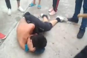 Ladrones fueron vapuleados tras asaltar a estudiante en San Bartolo