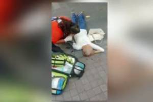 Asaltantes tiraron y lesionaron a ancianita en el centro de Puebla