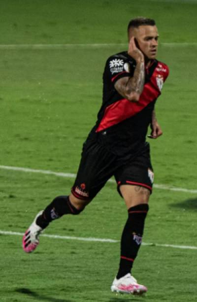 Gustavo Ferrareis, del Atlético Goianiense, es nuevo delantero del Club Puebla