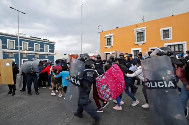 CNDH pide informe sobre desalojo de normalistas en Casa Aguayo