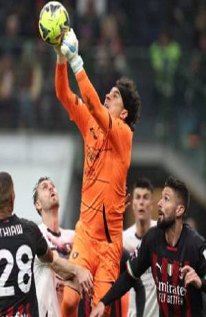 Memo Ochoa destaca en empate 1-1 entre Salernitana y Milan
