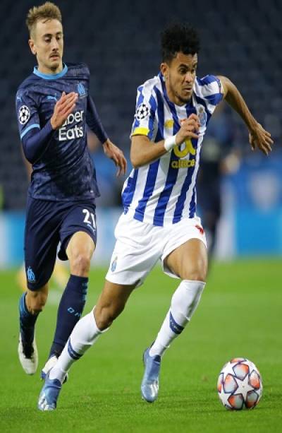 Tecatito Corona colaboró en victoria del Porto 3-0 al Olympique de Marsella