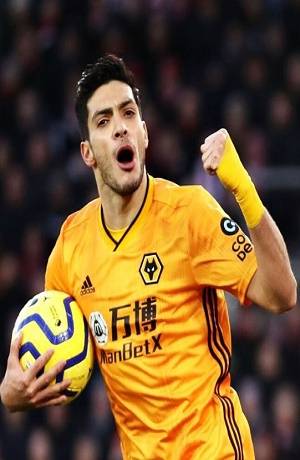 Raúl Jiménez regresó a la senda goleadora con Wolverhampton