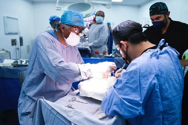 Realizan con éxito trasplante de riñón en el Hospital General del Sur