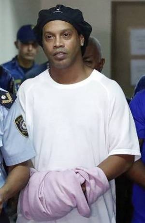 Ronaldinho celebraría su cumpleaños 40 en la cárcel de Paraguay
