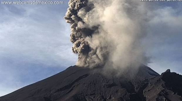 VIDEO. Así fueron las dos explosiones del Popocatépetl, este martes