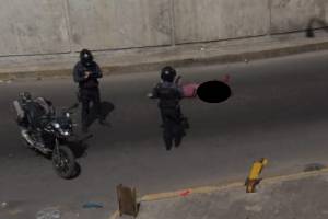 Mujer se suicida arrojándose de lo alto del distribuidor vial de la CAPU