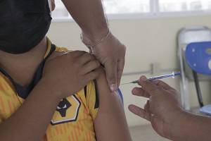 Se aplicaron más de 63 mil vacunas contra COVID-19 a menores de edad: Salud Puebla