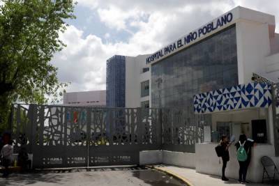 Continúa desabasto en el HNP y denuncian cobro de medicamentos