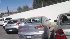 Atacan vehículos de nuevo sindicato de camioneros en San Andrés Cholula