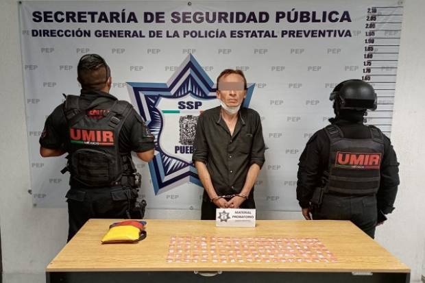 Narcomenudista colombiano vendía droga por redes sociales en Puebla