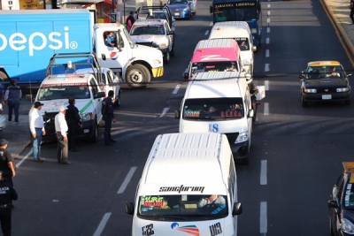 Multan 21 unidades de transporte público en Puebla; ignoran medidas contra el COVID
