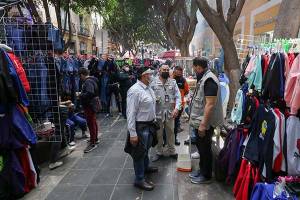 Reubicarán a ambulantes en los parques Juárez y Ninfas y el Paseo Bravo