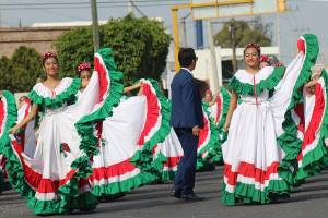 Realizaron desfiles conmemorativos de la Revolución Mexicana en Tehuacán y Acatlán