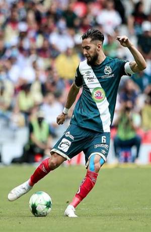 Javier Salas dice adiós a la capitanía del Club Puebla; llega a FC Juárez