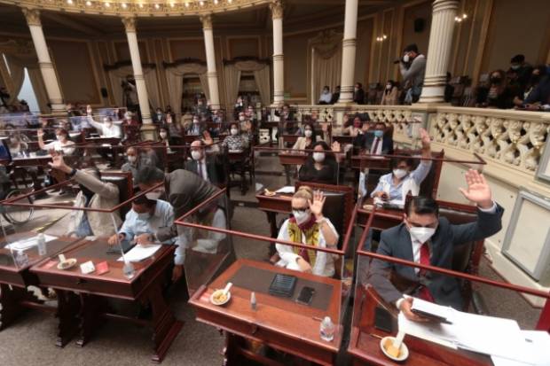 Estos diputados presiden las 35 comisiones del Congreso de Puebla
