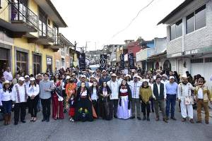 Sin incidentes mayores se desarrollan los carnavales en Puebla: Segob