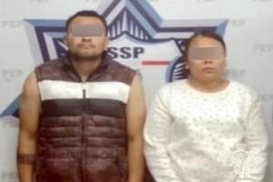 Detienen a pareja de narcomenudistas con 100 dosis de droga en Tepeaca