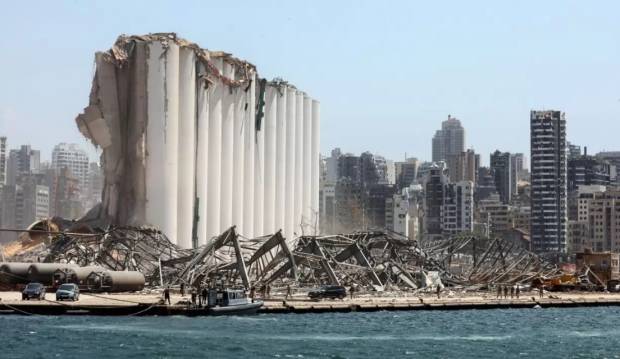 Renuncia todo el gobierno de Líbano tras explosión en Beirut