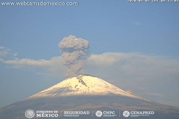 Popocatépetl registra actividad moderada con emisión de ceniza