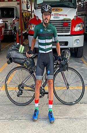 Ciclista poblano sufrió accidente en Colombia; quería recorrer el continente pedaleando