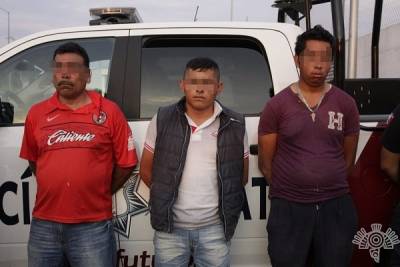 SSP Puebla capturó a tres asaltantes de Oxxo con más de 100 cajetillas de cigarros