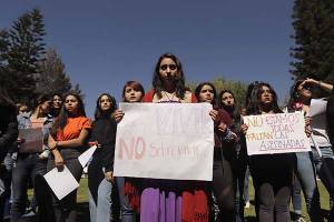 Freno a feminicidios en la entidad, exigen universitarias de Puebla
