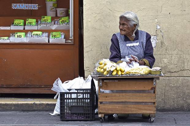 Pandemia visibilizó problemas de salud y abandono en adultos mayores