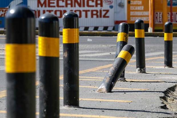 Ayuntamiento de Puebla analiza retiro de bolardos puestos por Claudia Rivera