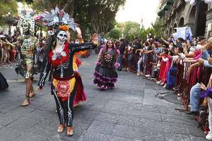 Miles de poblanos y turistas disfrutaron del Desfile de Catrinas