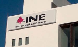 Autos “fantasma” y contrataciones irregulares detectan en el INE