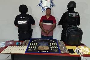 Hijo de líder ambulante en Puebla fue capturado por narcomenudeo