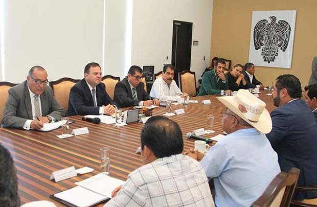 Rodríguez Almeida se reúne con presidentes municipales de la Sierra Negra y Tehuacán