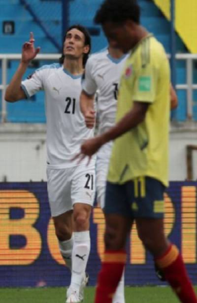 Uruguay goleó 3-0 a Colombia con goles de Luis Suárez y Cavani