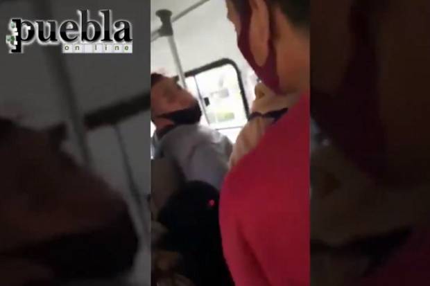 VIDEO: Ciudadanos detienen a ladrón en unidad de la Ruta 4 en Puebla