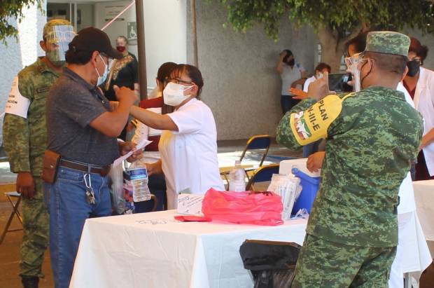 Aplicarán vacunas COVID de AstraZeneca y CanSino en 169 municipios de Puebla