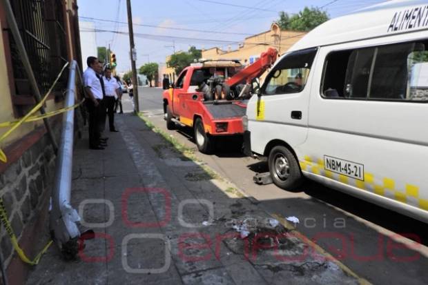Once lesionados dejó colisión de camioneta del Estado de México en Puebla