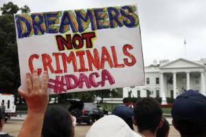 Ganan los ‘dreamers’: Corte de EU valida programa que evita su deportación