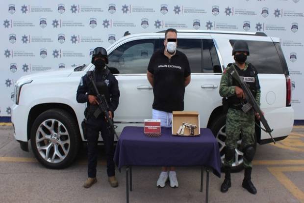 Sujeto con arma de fuego fue detenido en San Pedro Zacachimalpa