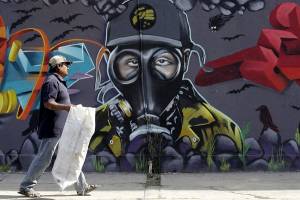 FOTOS: Realizan mural con temática COVID en Villa Frontera