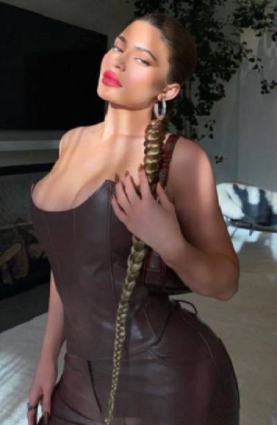 Kylie Jenner cautiva con nuevo bikini en redes sociales