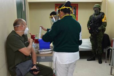 FOTOS: Primer día de vacunación contra COVID-19 en hospitales de Puebla
